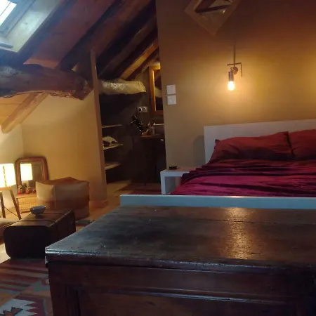 לינה וארוחת בוקר Et Table D'hotes Du Pere 3*